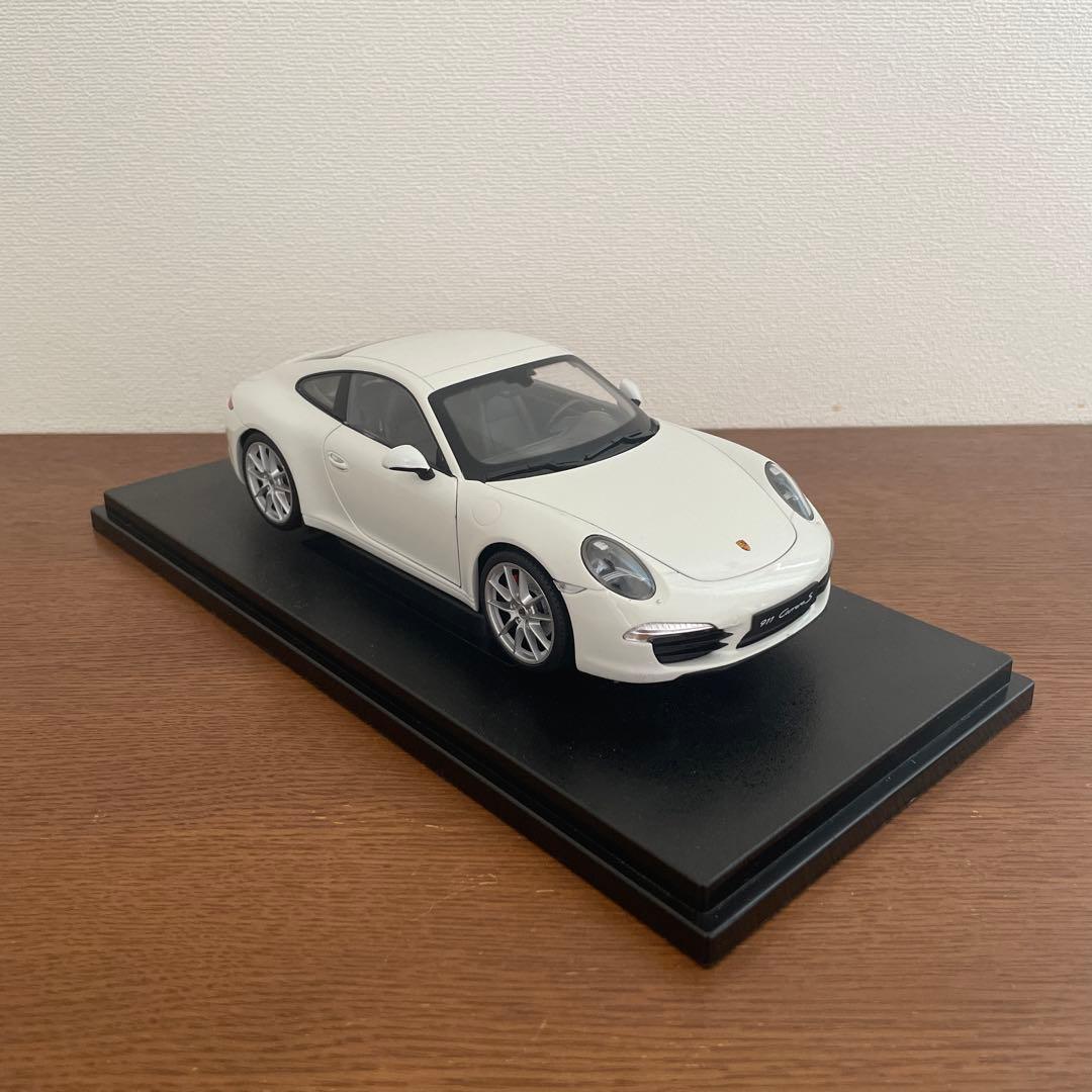 Welly NEX 1/18 ポルシェ 911 carrera s ホワイト