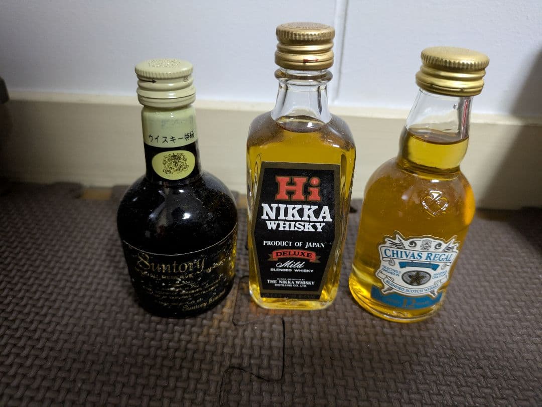 ミニュチュアボトル　ブランデー、ウイスキーセット 6本入り×２おまけ付き