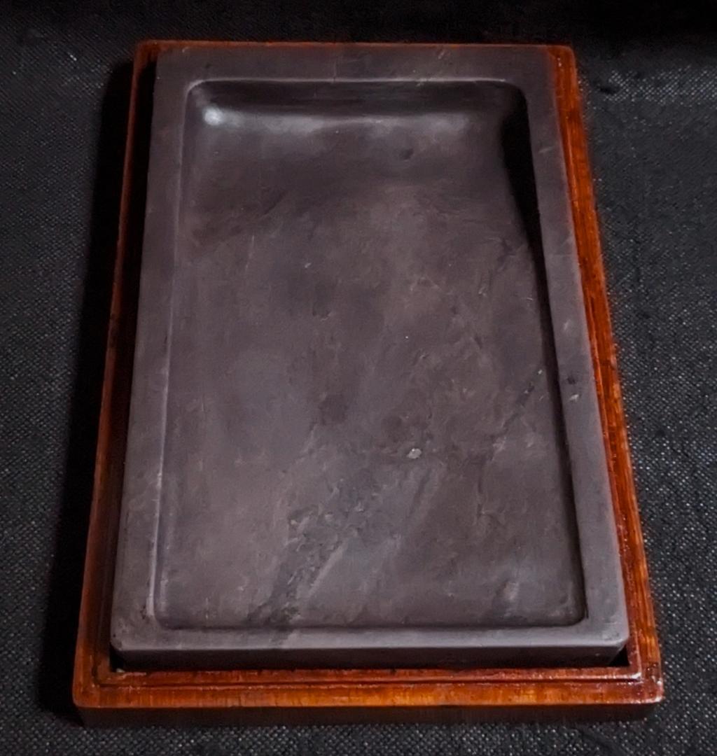 【クリオ】　　◆2点まとめ◆端渓硯（約八吋／唐木共箱）◆中国徽墨3本