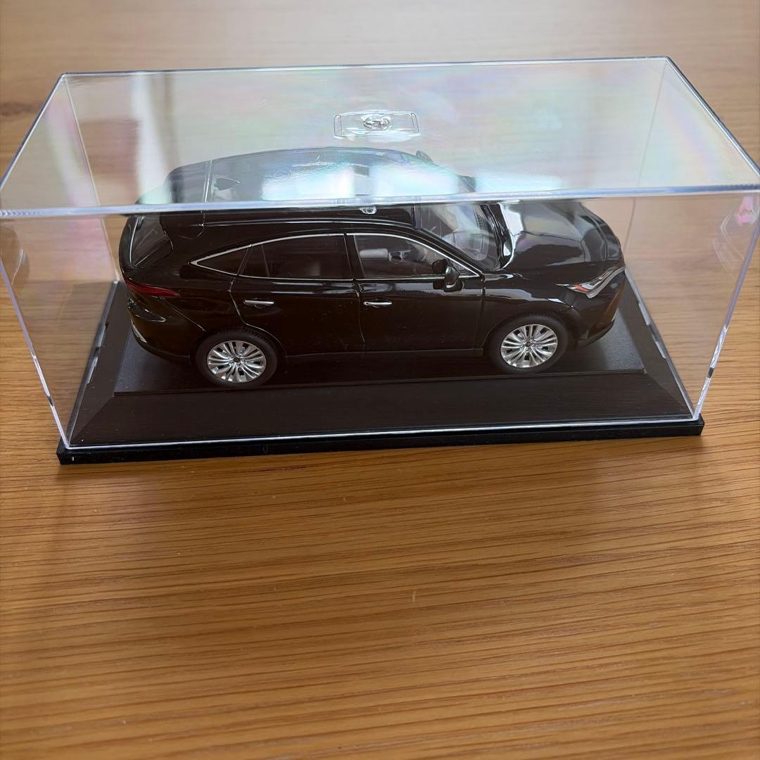 ハリアー80系ミニカー 1/30スケール カラーサンプル　202ブラック