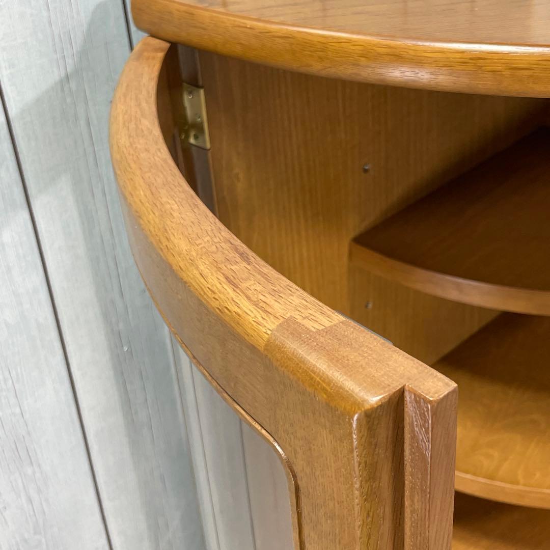 美品 カリモク家具 KARIMOKU コーナーキャビネット ガラス コロニアル