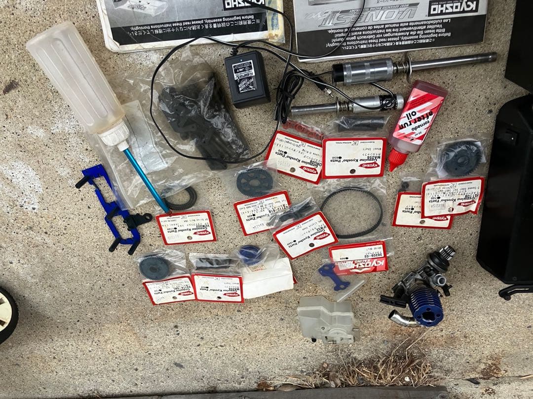 ラジコンカーセット その他部品付き