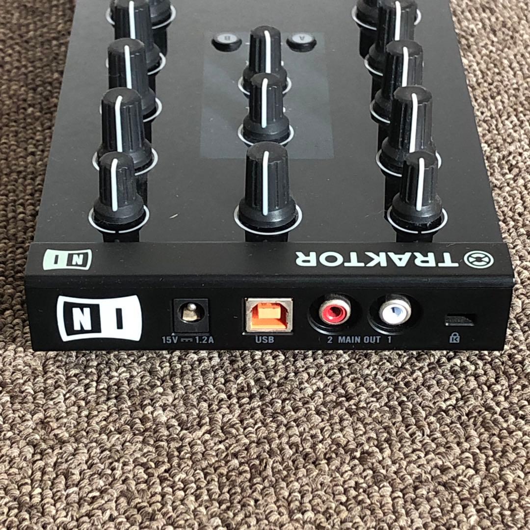 TRAKTOR KONTROL Z1 ミキシング・コントローラー
