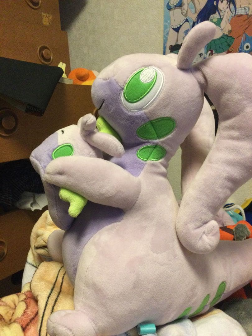 ポケモン ヌメルゴンがヌメラ抱いてるぬいぐるみ