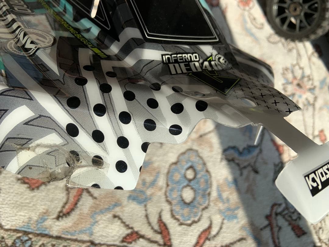 【中古】京商 1/8 インファーノ NEO 4.0 VE レディセットと充電器他