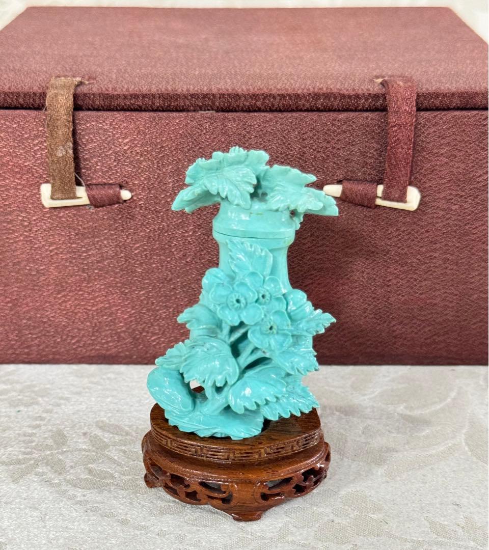 中国骨董　美術品　緑松石　彫刻　飾り物　木製台座付き
