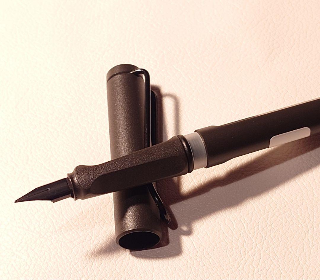 LAMY サファリ　艶消しブラック　金属天冠