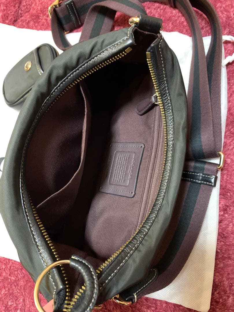 COACH ブラック ナイロン ショルダーバッグ　ハンドバッグ　ボディバッグ