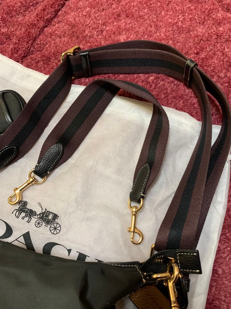 COACH ブラック ナイロン ショルダーバッグ　ハンドバッグ　ボディバッグ