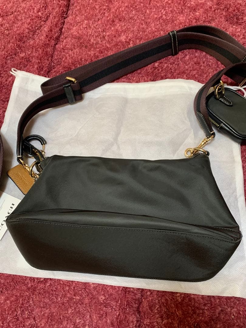 COACH ブラック ナイロン ショルダーバッグ　ハンドバッグ　ボディバッグ