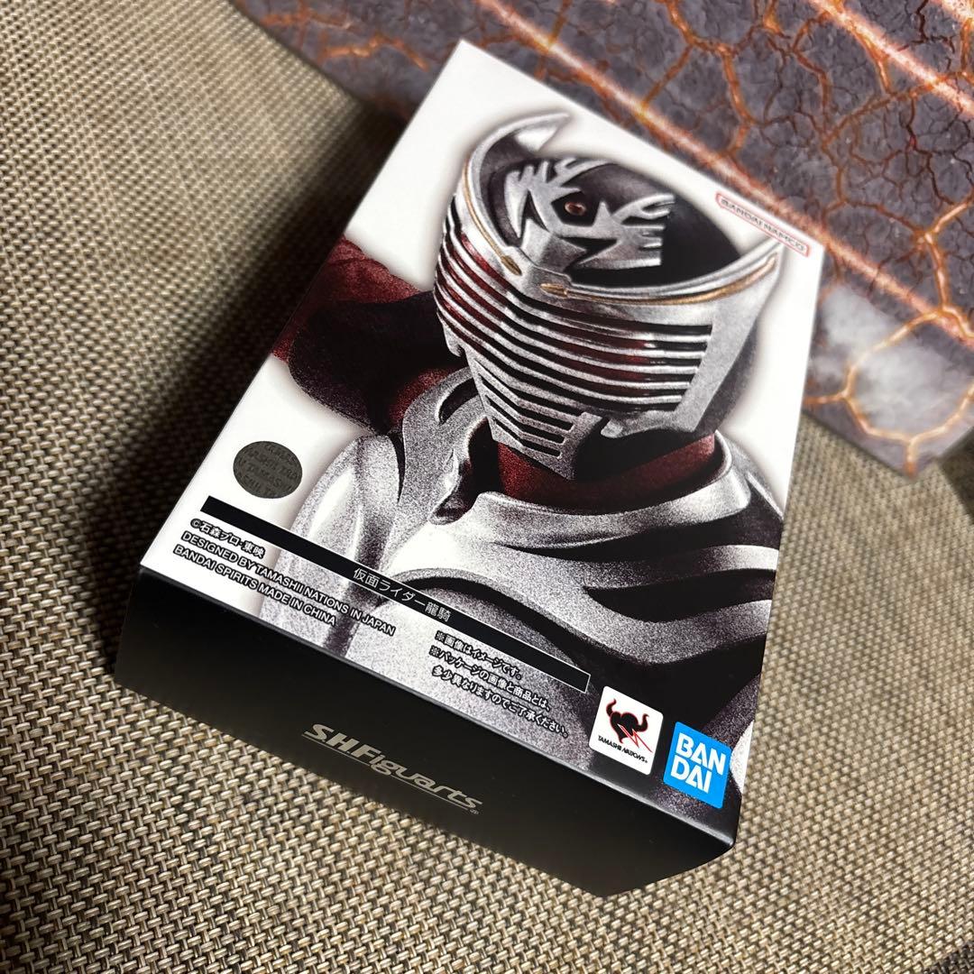 S.H.Figuarts（真骨彫製法） 仮面ライダー龍騎