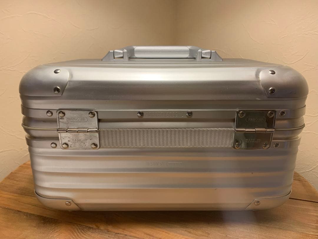 リモワ　　REMOWA ビューティーケース　バニティケース