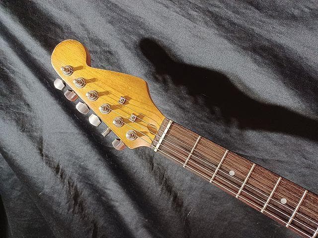 ギター OliveGreen RelicLaquerFinishStratocaster