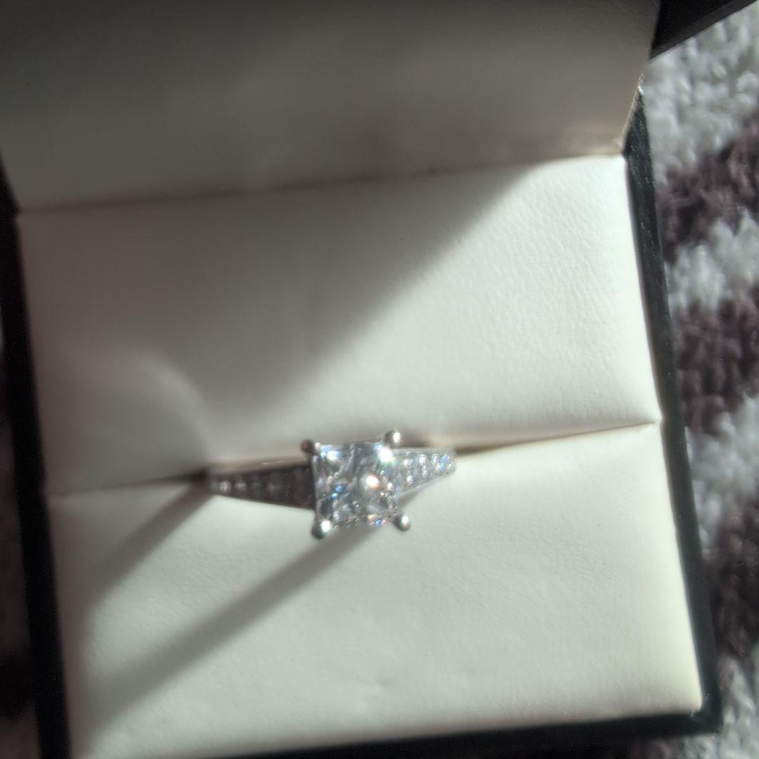 ダイヤモンドリング　婚約指輪　1ct 1/3　k14