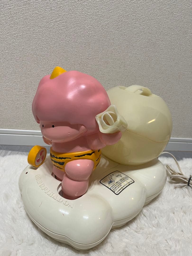 omron オムロン　サンリオ　ゴロピカドン　加湿器
