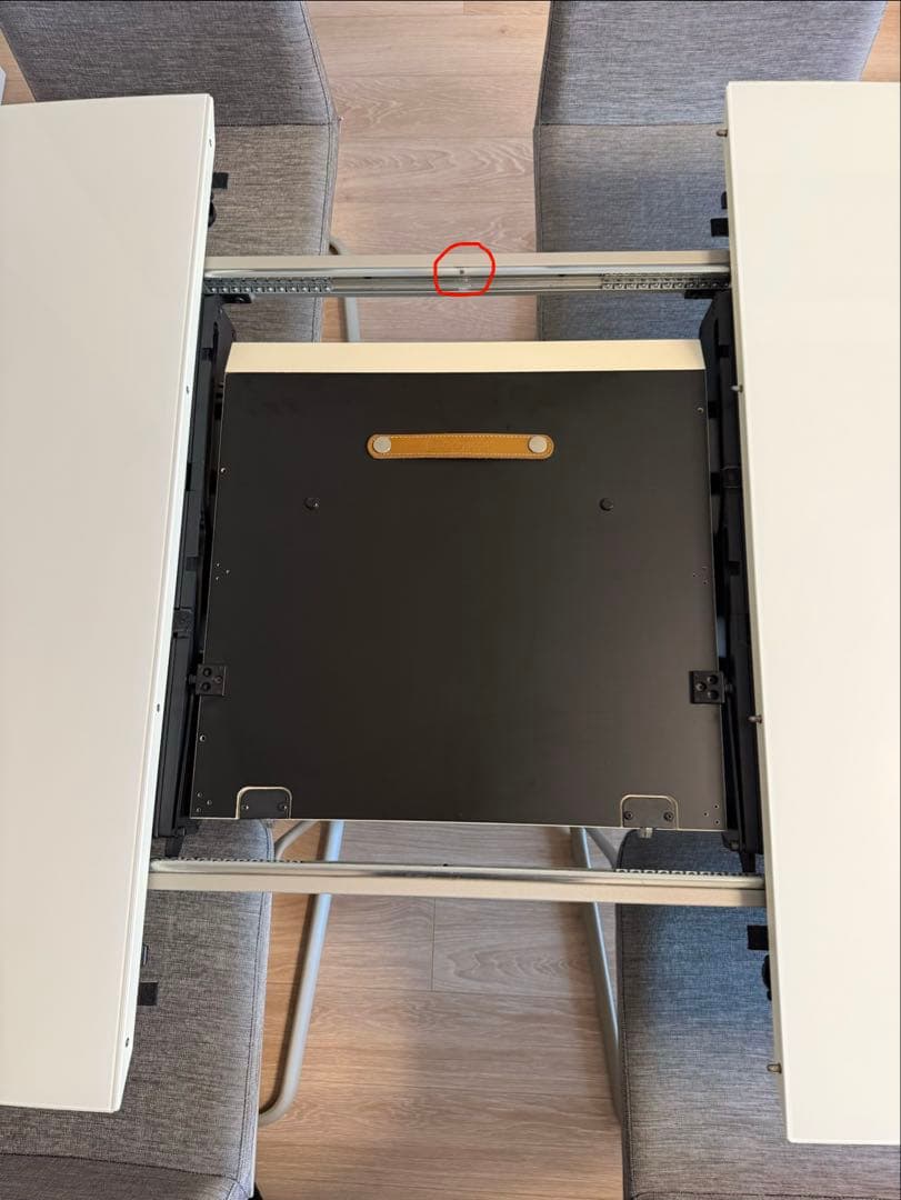 BoConcept（ボーコンセプト）ダイニングテーブルMILANOミラノ