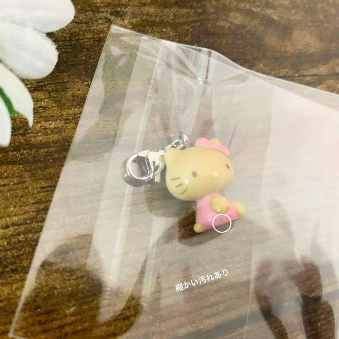 希少レア　ハローキティ　日焼け　横向き　ファスナーマスコット　2001