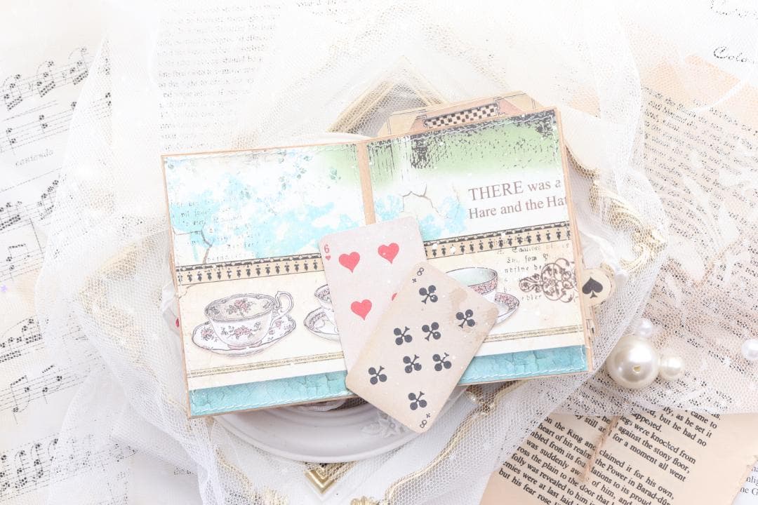 Alice in wonderland 　ジャーナルブック♡