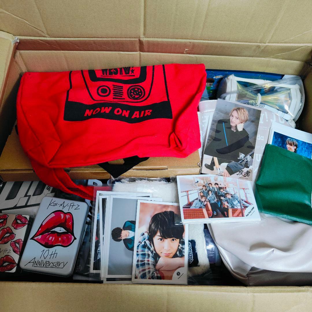 Y*）様 Man、SixTONES等 グッズまとめセット　中古品、未開封