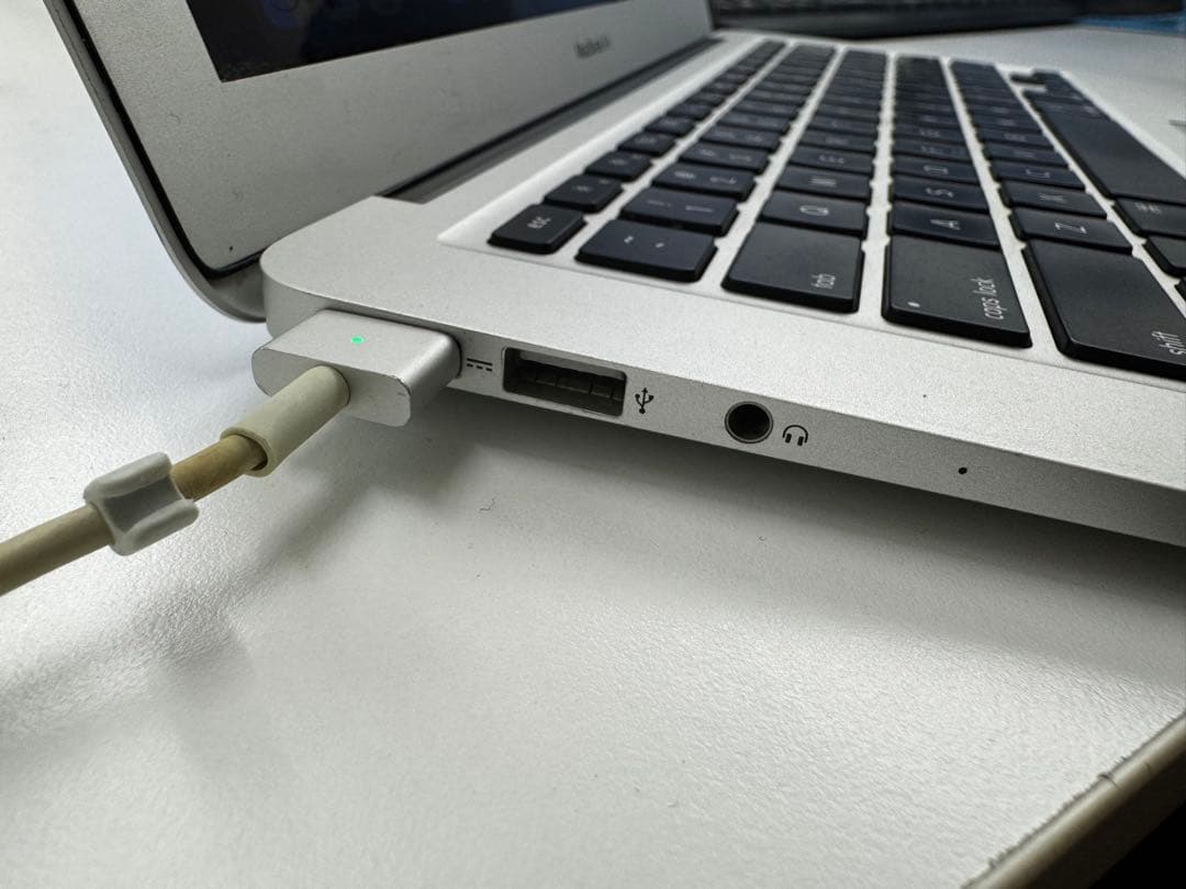 MacBook Air 13インチ充電器付き,モデルA1466 :EMC3178