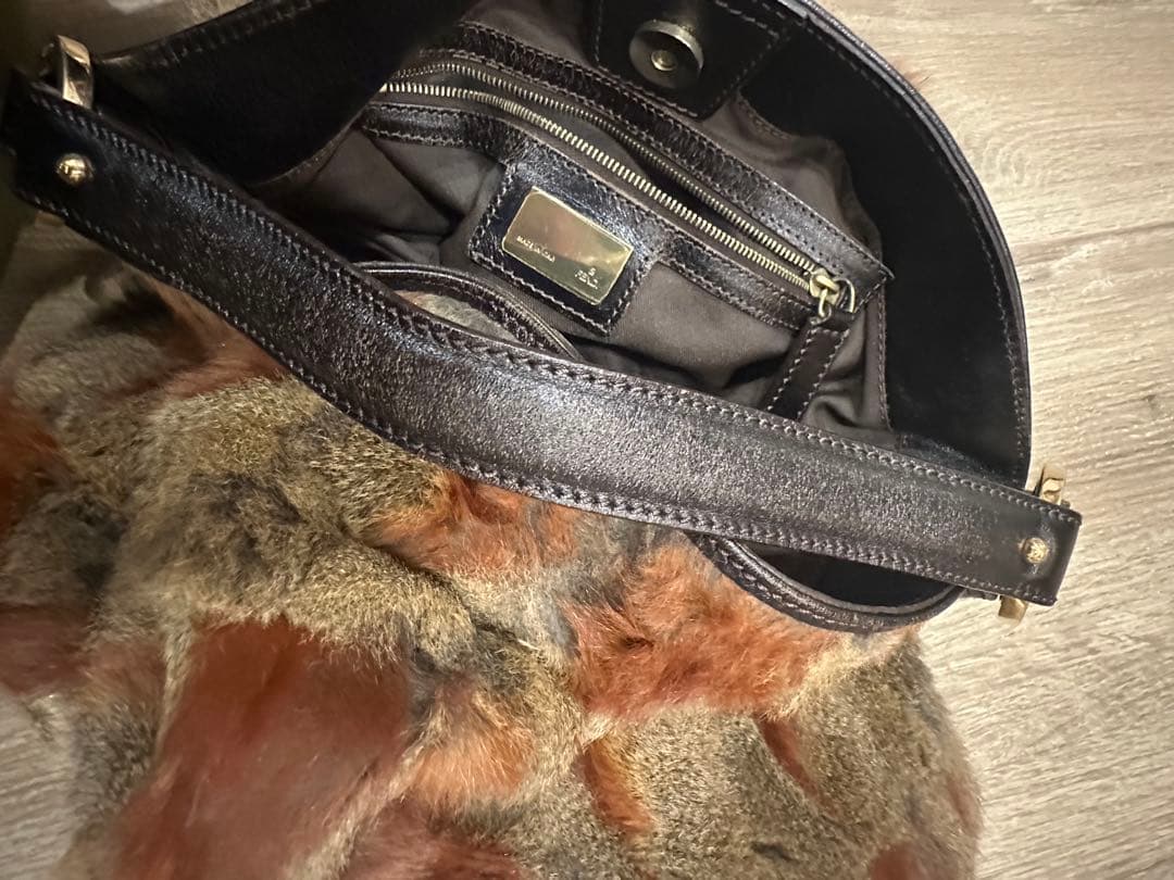 早い者勝ち✨FENDI フェンディ　肩がけハンドバッグ　✨
