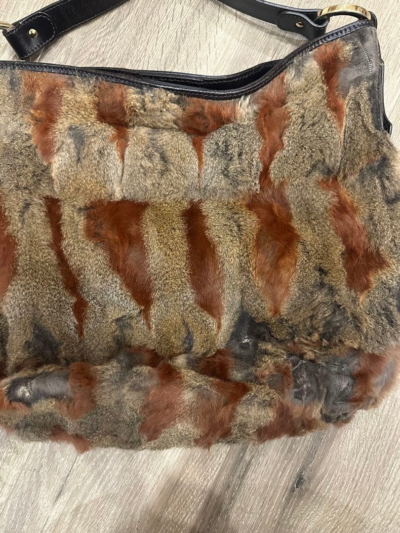 早い者勝ち✨FENDI フェンディ　肩がけハンドバッグ　✨