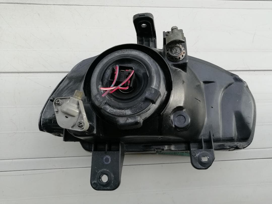 KK3 　KK4　 ヴィヴィオ 　ヘッドライト  左右　（管理MA11）