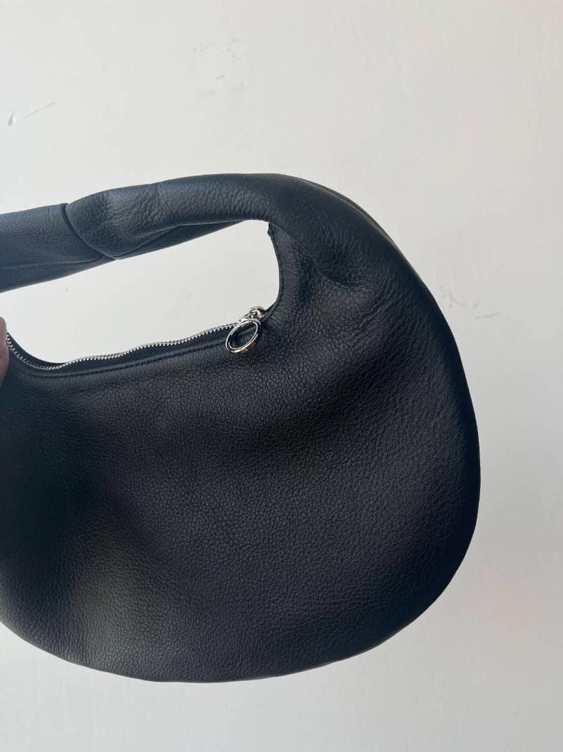 アエタ　ブラック M