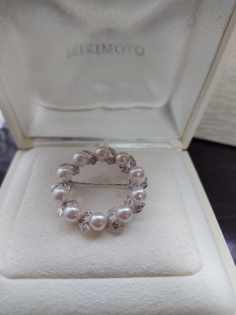 MIKIMOTO　ミキモト　ブローチ　サークル（直径3.5㌢）真珠5.5㍉　ＳＶ