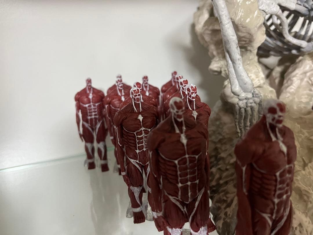 進撃の巨人 終尾の巨人フィギュア　地鳴らしフィギュア23体リペイント