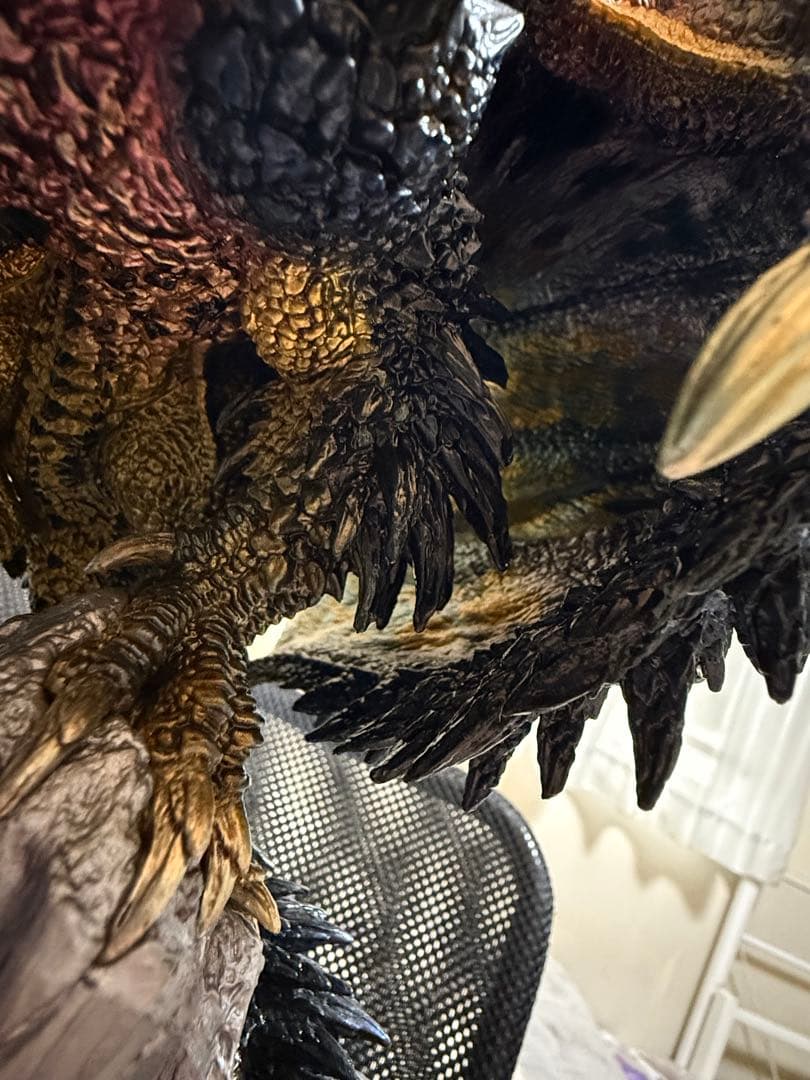 フ*活様 【美品】モンスターハンター 歴戦王 ネルギガンテ フィギュア プレミア