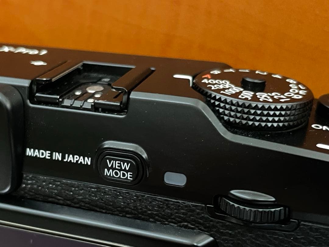 FUJIFILM X Pro1ボディ、専用グリップ　化粧箱
