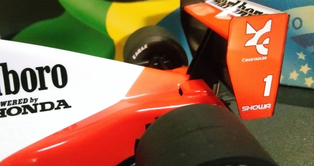 ミニチャンプス 1/18 F1 MP4/6 A.セナ　リペイント