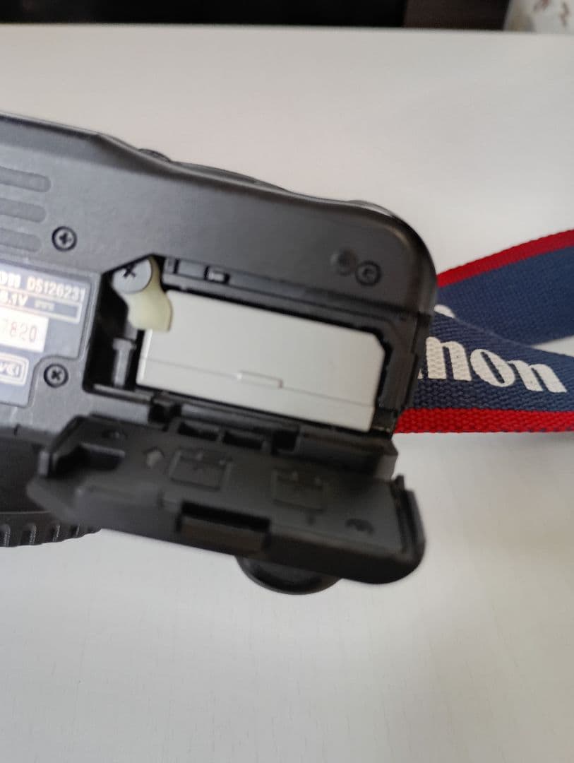 Canon イオスX3 デジタル一眼レフ