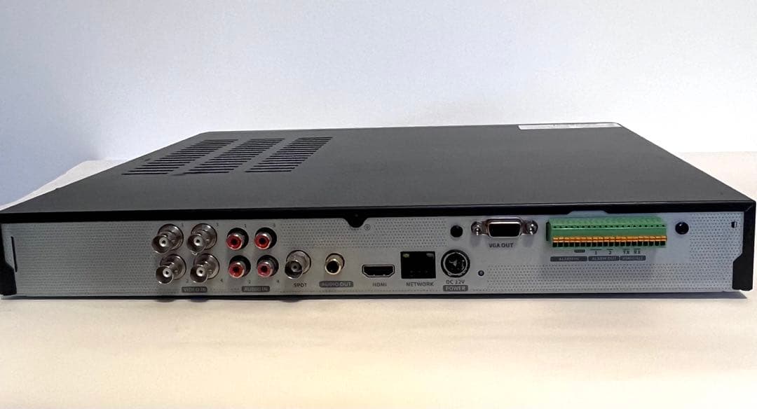 防犯システム一式セット（レコーダー、モニター、カメラ4台）