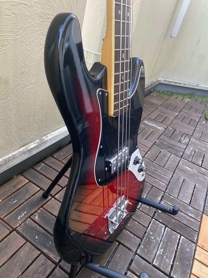 tritmph(トリンプ/エレキベース/ビザール/日本製)