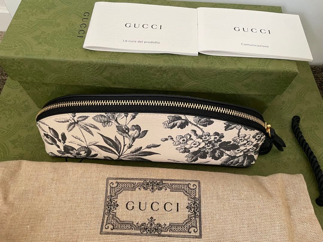 【新品】GUCCI　筆箱ペンケース　ハーバリウム