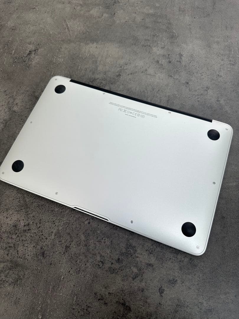 Apple MacBook Air 13インチ