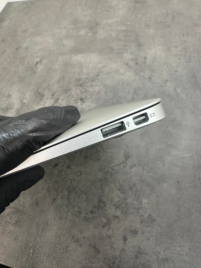 Apple MacBook Air 13インチ