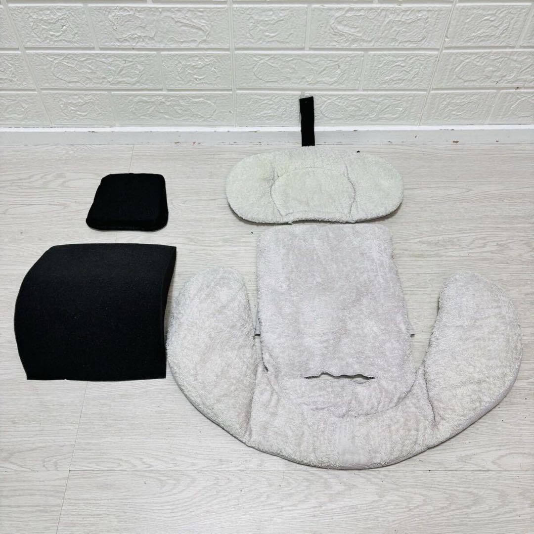 手洗い済み☆combi クルムーヴスマート 新生児クッション 白