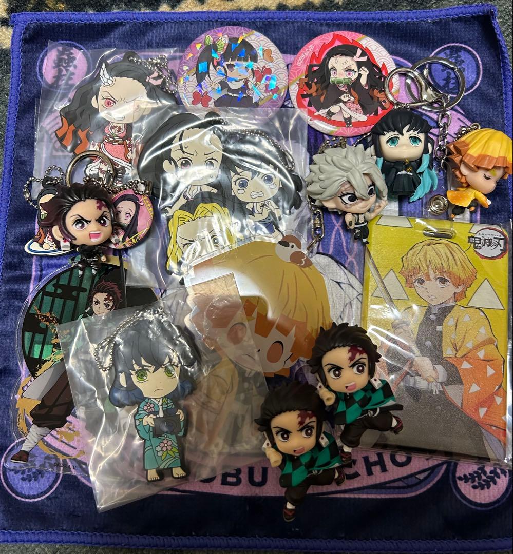 鬼滅の刃　ぬいぐるみ　時計　フィギュア　まとめ売り