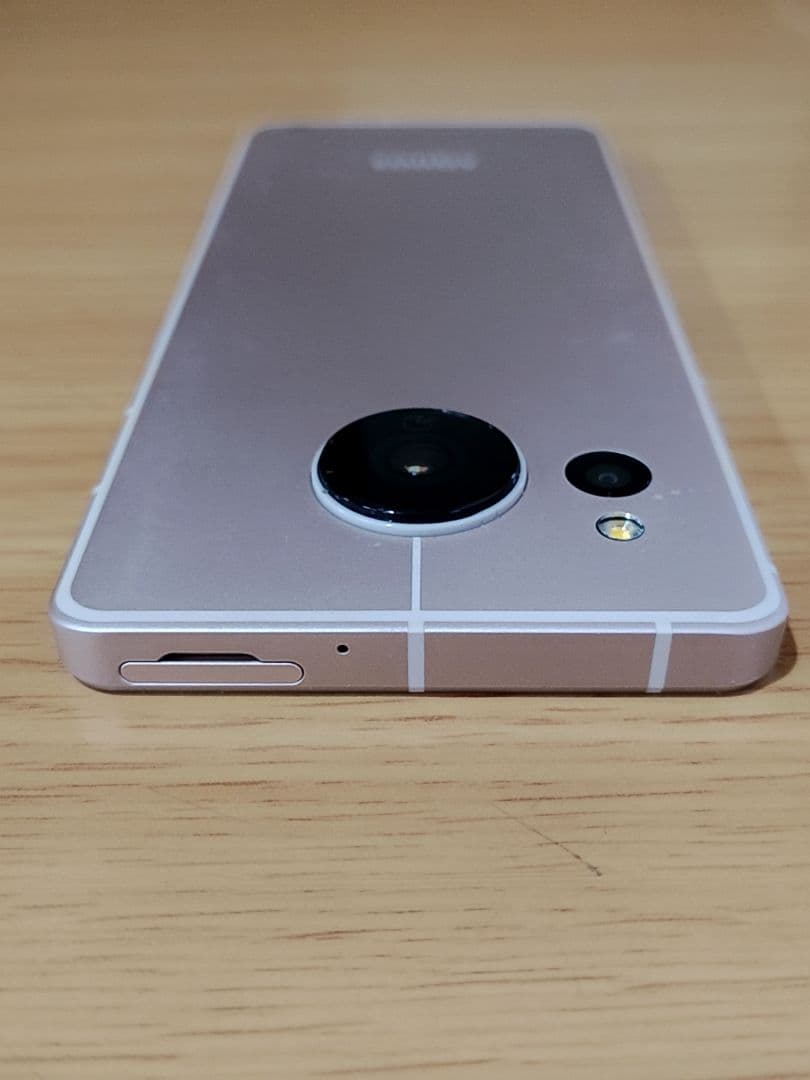 美品 AQUOS sense8 SHG11 ライトカッパー SIMフリー