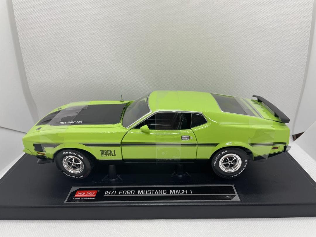 105-008 サンスター 1/18 フォード マスタング 1971 Mach1