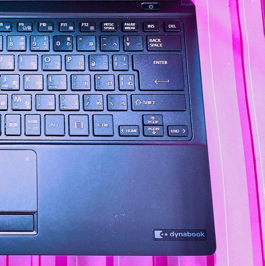 34✨高スペック・小型・メモリ16・ＳＳＤ・Win11✨黒TOSHIBAパソコン