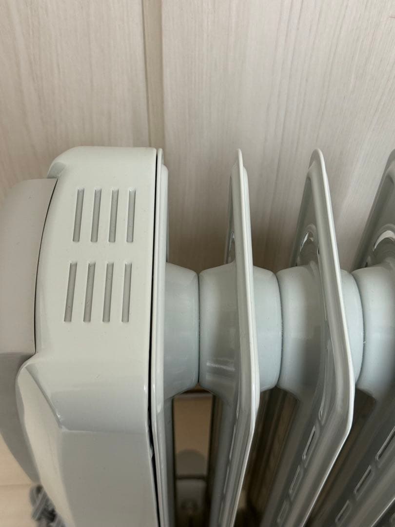 【美品】DeLonghi デロンギ オイルヒーターKHD410812-GC