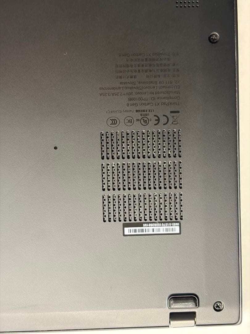 M*a様 ThinkPad X1 Carbon gen8 i7 16GB 512