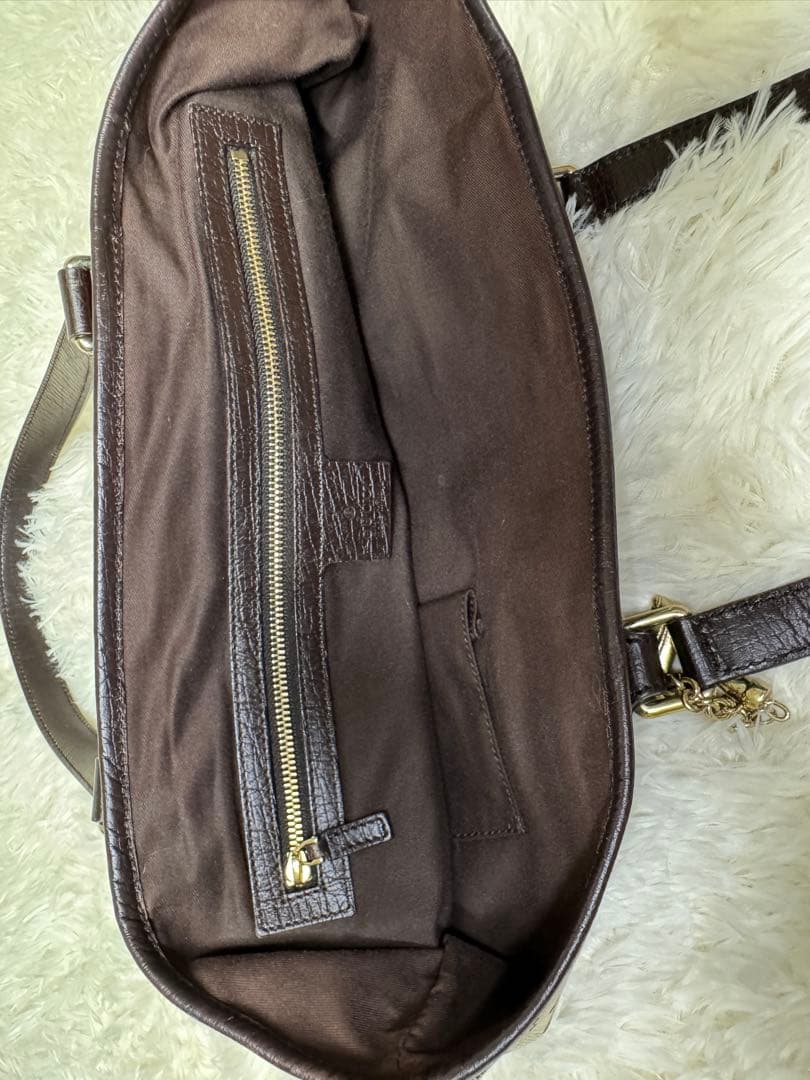 れ*な様 ✨美品✨グッチハンドバッグ GG柄シェリーライン　肩掛けベージュ系A4