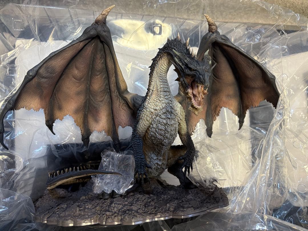 クリエイターズモデル ミラボレアス モンスターハンター フィギュア