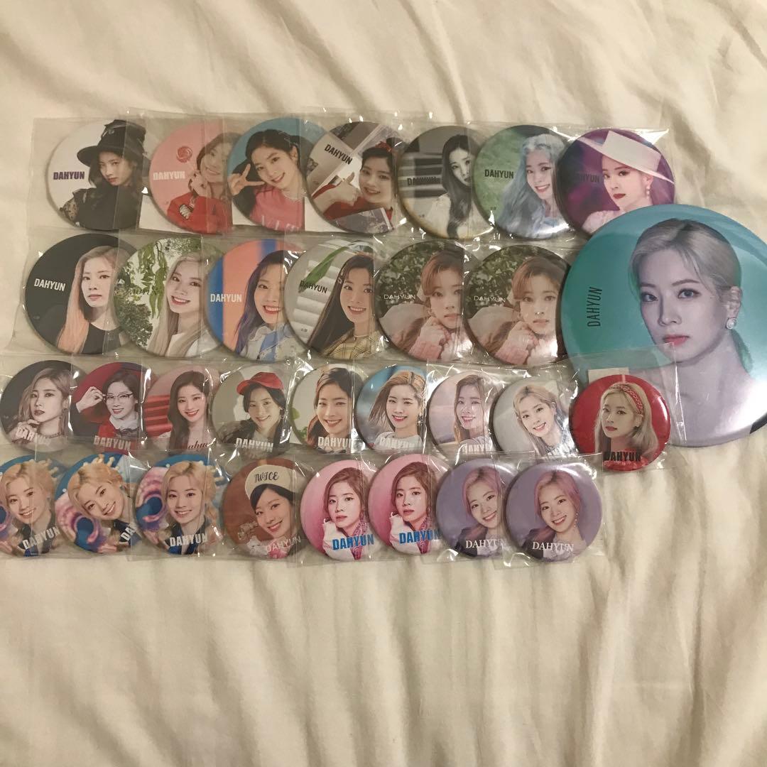 twice ダヒョン 缶バッジ アクリルスタンド アクスタ ダブリー ピンバッジ