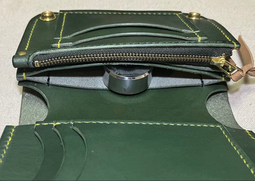 栃木レザー ミドル トラッカーウォレット 3層 グリーン
